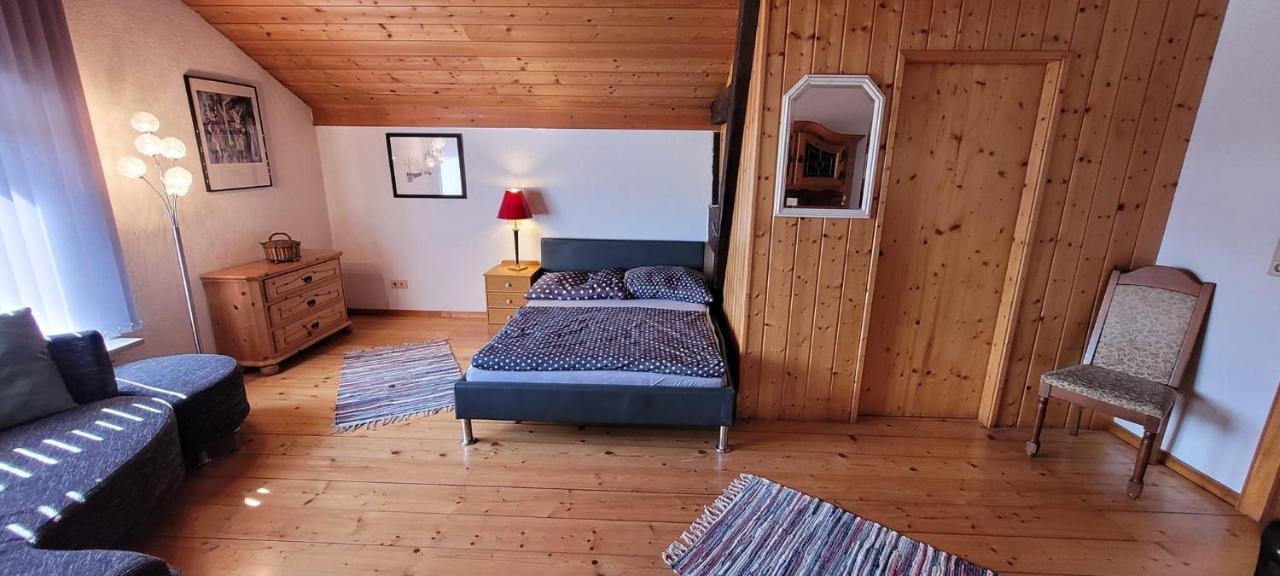Ferienzimmer / Monteurzimmer 纽玛特-安华莱斯 外观 照片