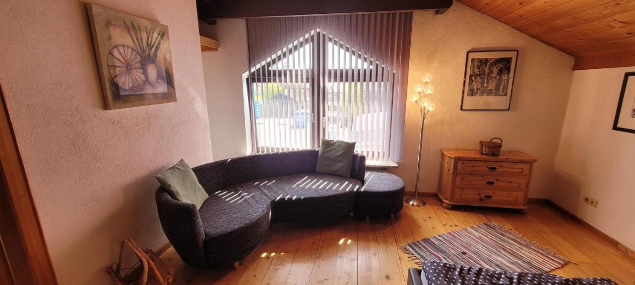 Ferienzimmer / Monteurzimmer 纽玛特-安华莱斯 外观 照片